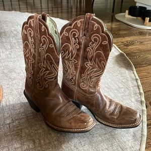 Ariat Cowgirl Boots
